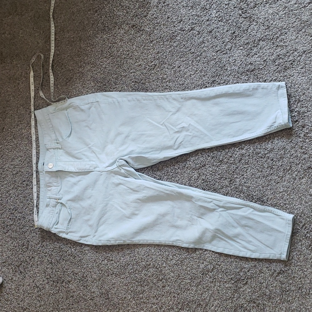 Curvy 12s crop denim